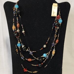 Elegant Beaded Necklace with Vibrant Accents